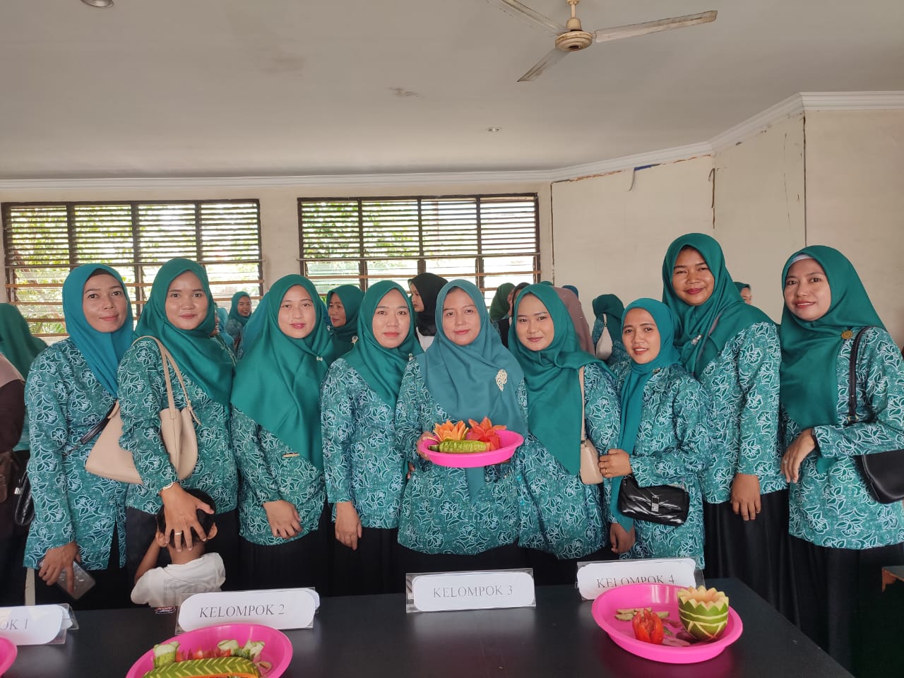 LOMBA GARNISH DALAM RANGKA HARI IBU